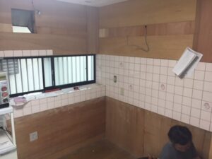 三重キッチン取付け隊　キッチンまるごと取替リフォーム　施工前
